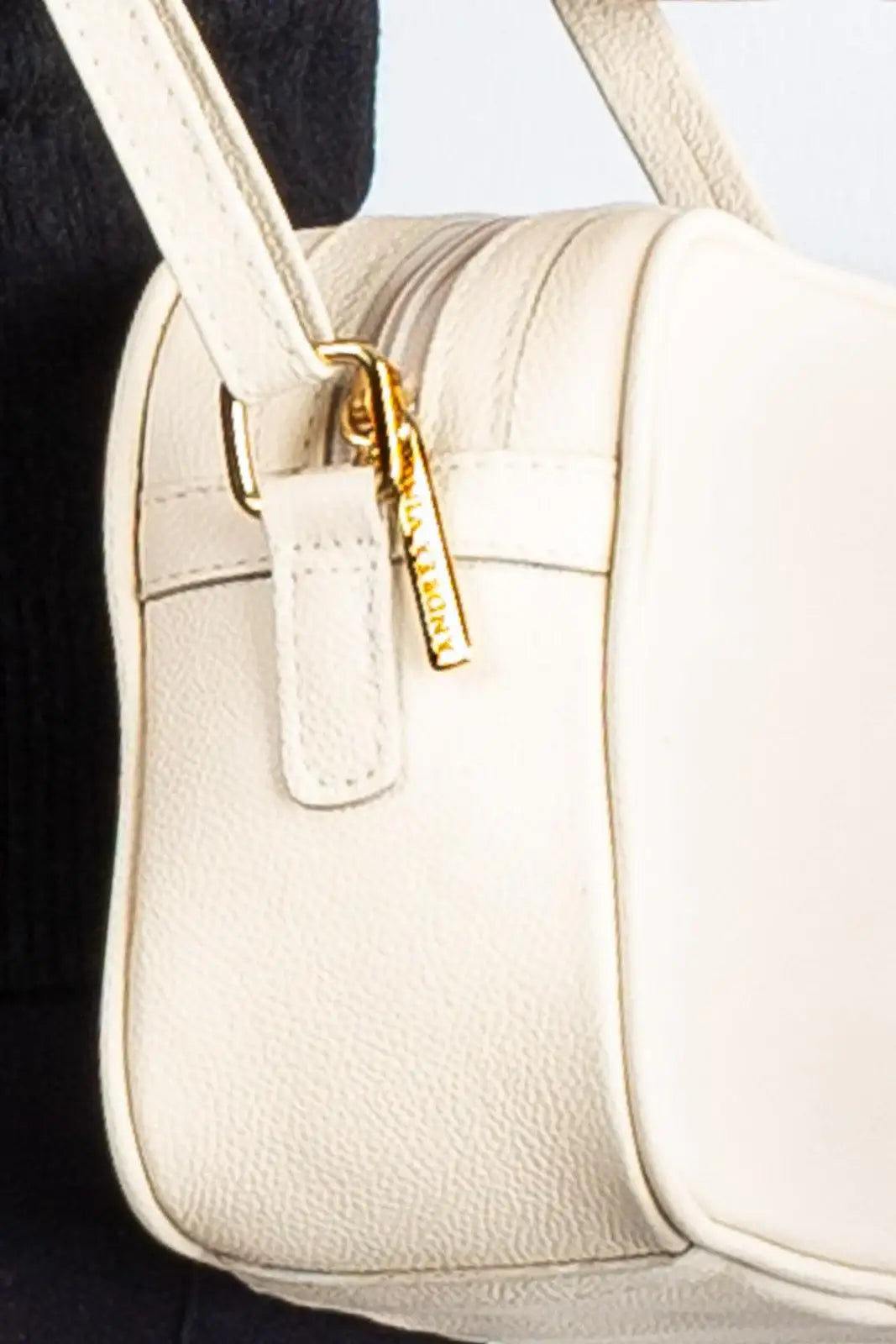 Bolsa quadrada pequena de couro liso Diana - Enluaze