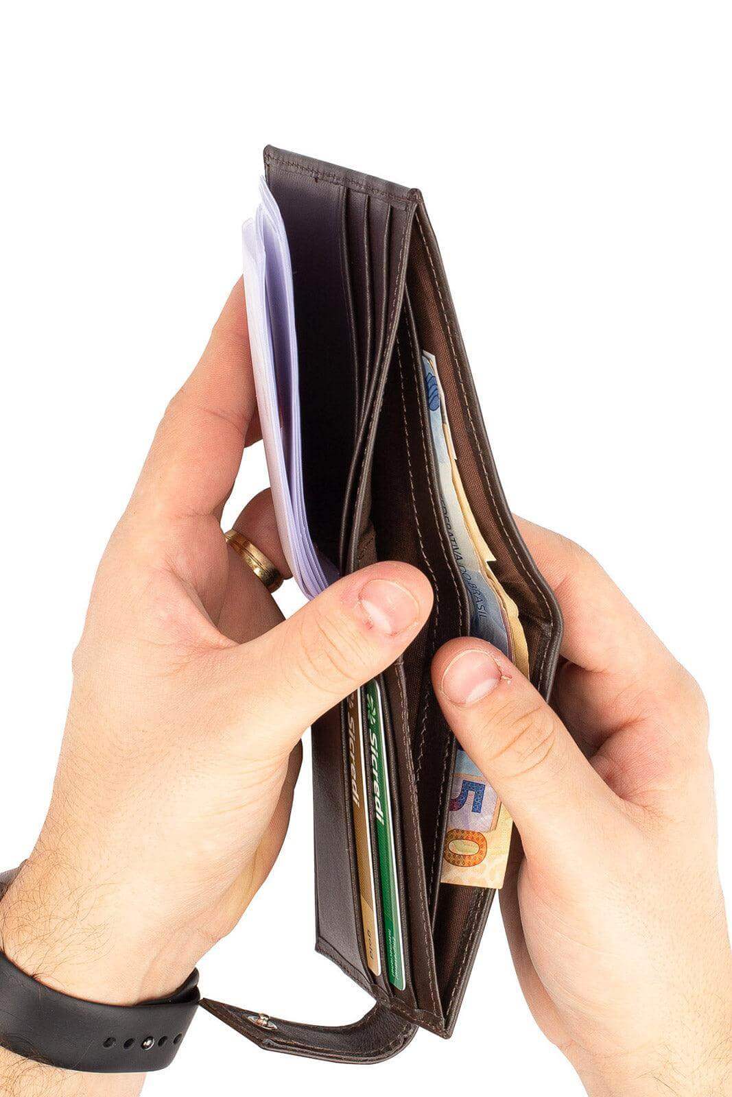 Carteira masculina de couro italiano com botão Matt 8,5x11,5cm - Enluaze