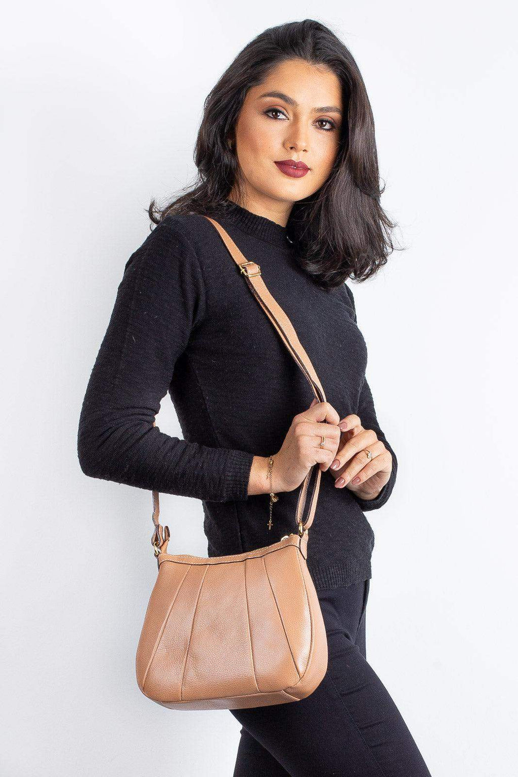Bolsa transversal em couro liso Greice - Enluaze