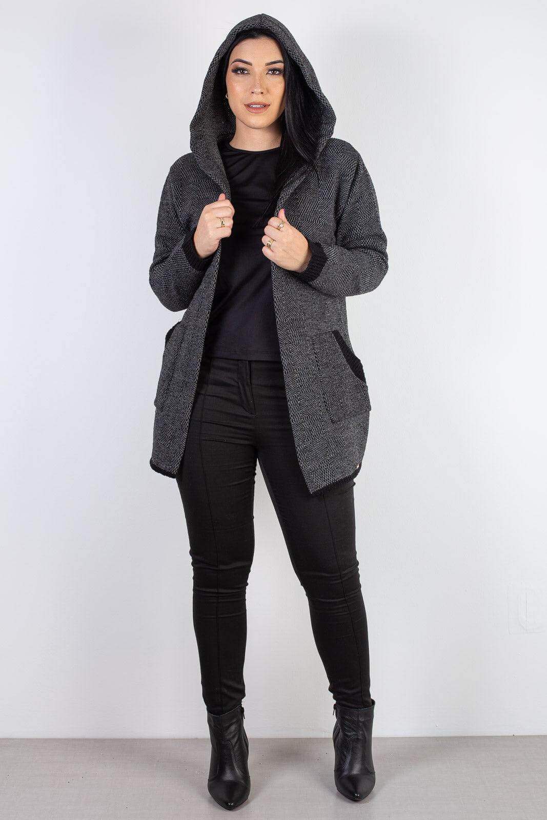 Cardigan de tricô alongado com bolsos e capuz 60015 - Enluaze