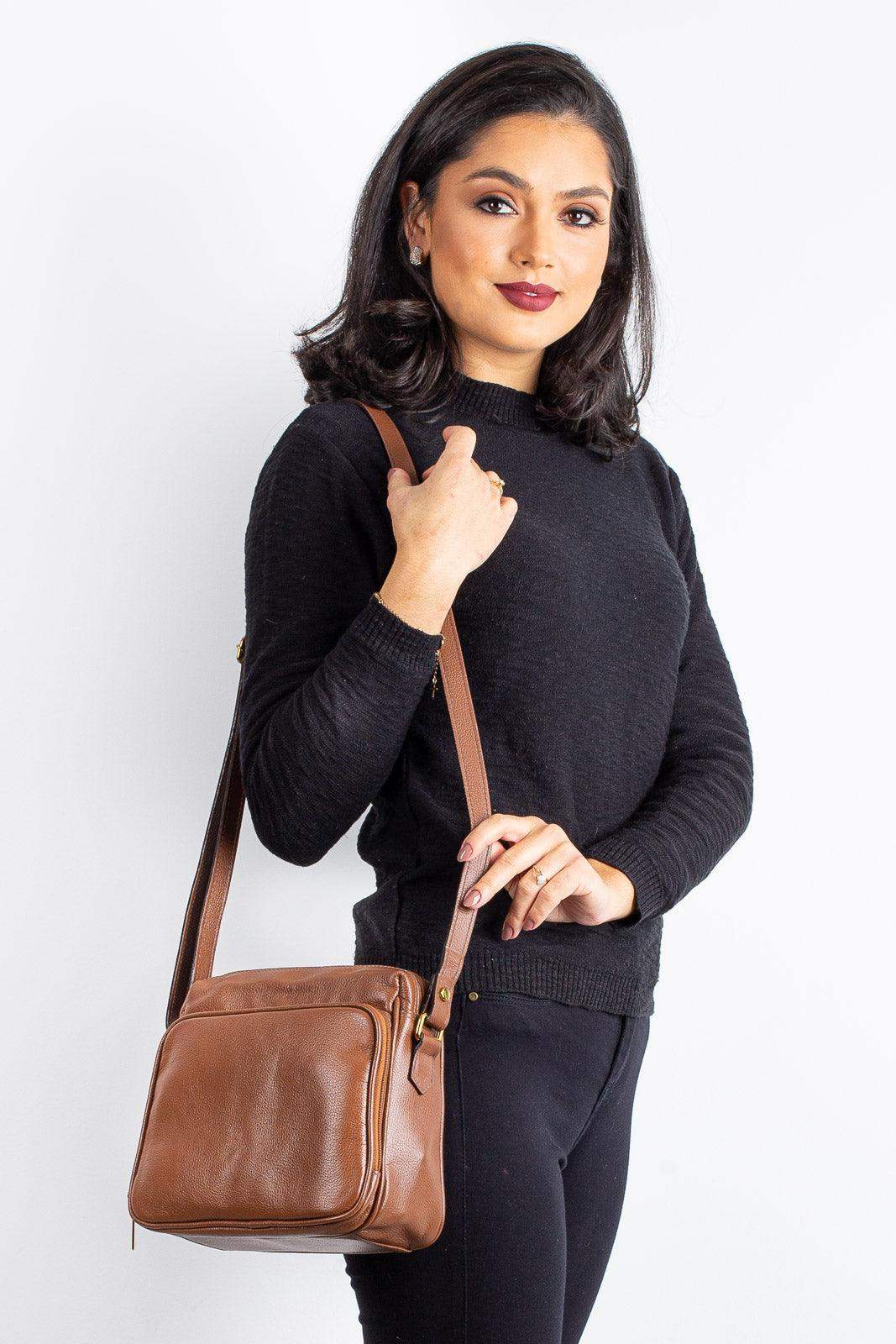 Bolsa de couro liso tiracolo com divisórias Rita - Enluaze