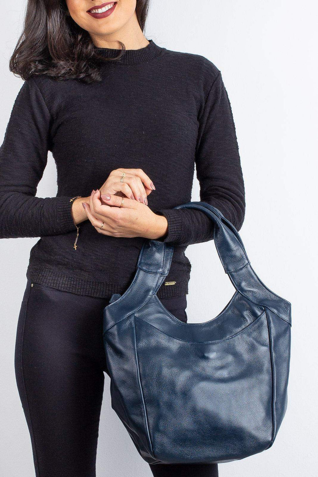 Bolsa saco grande de couro liso Cíntia - Enluaze