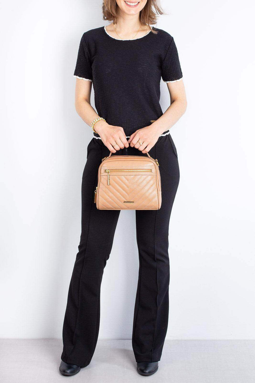 Bolsa baú pequena de couro liso Lara - Enluaze