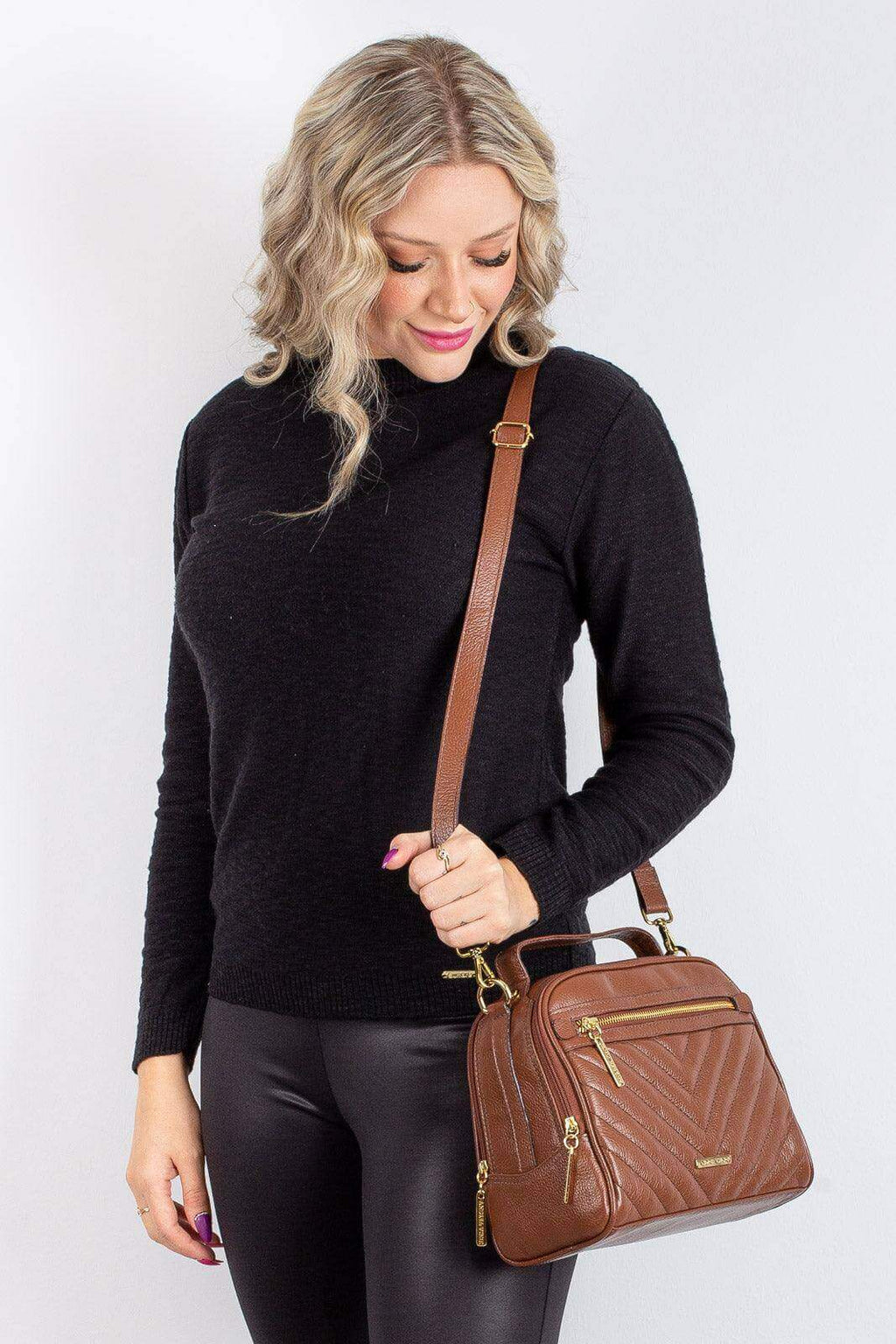 Bolsa baú pequena de couro liso Lara - Enluaze