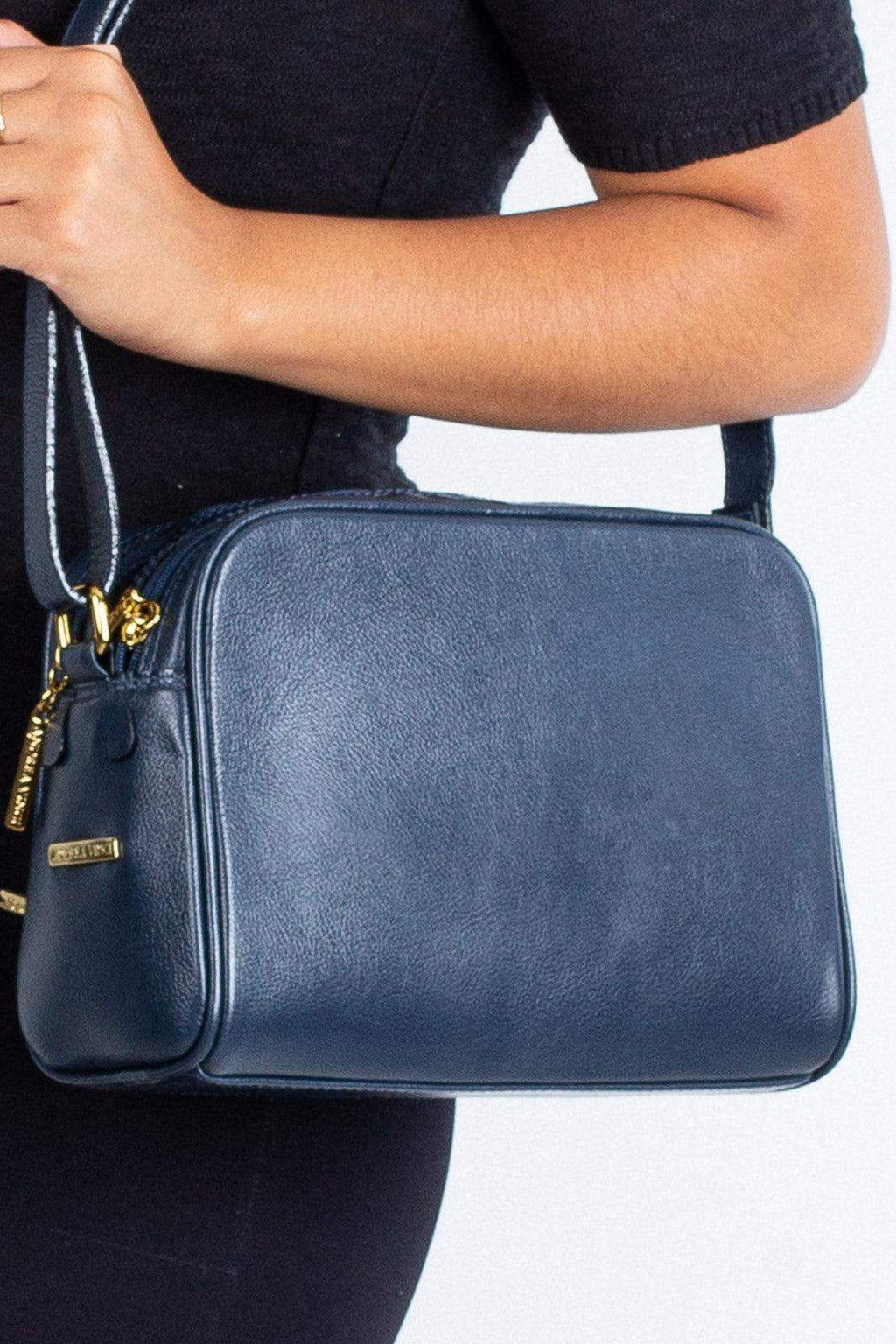 Bolsa quadrada de couro liso Daiana - Enluaze