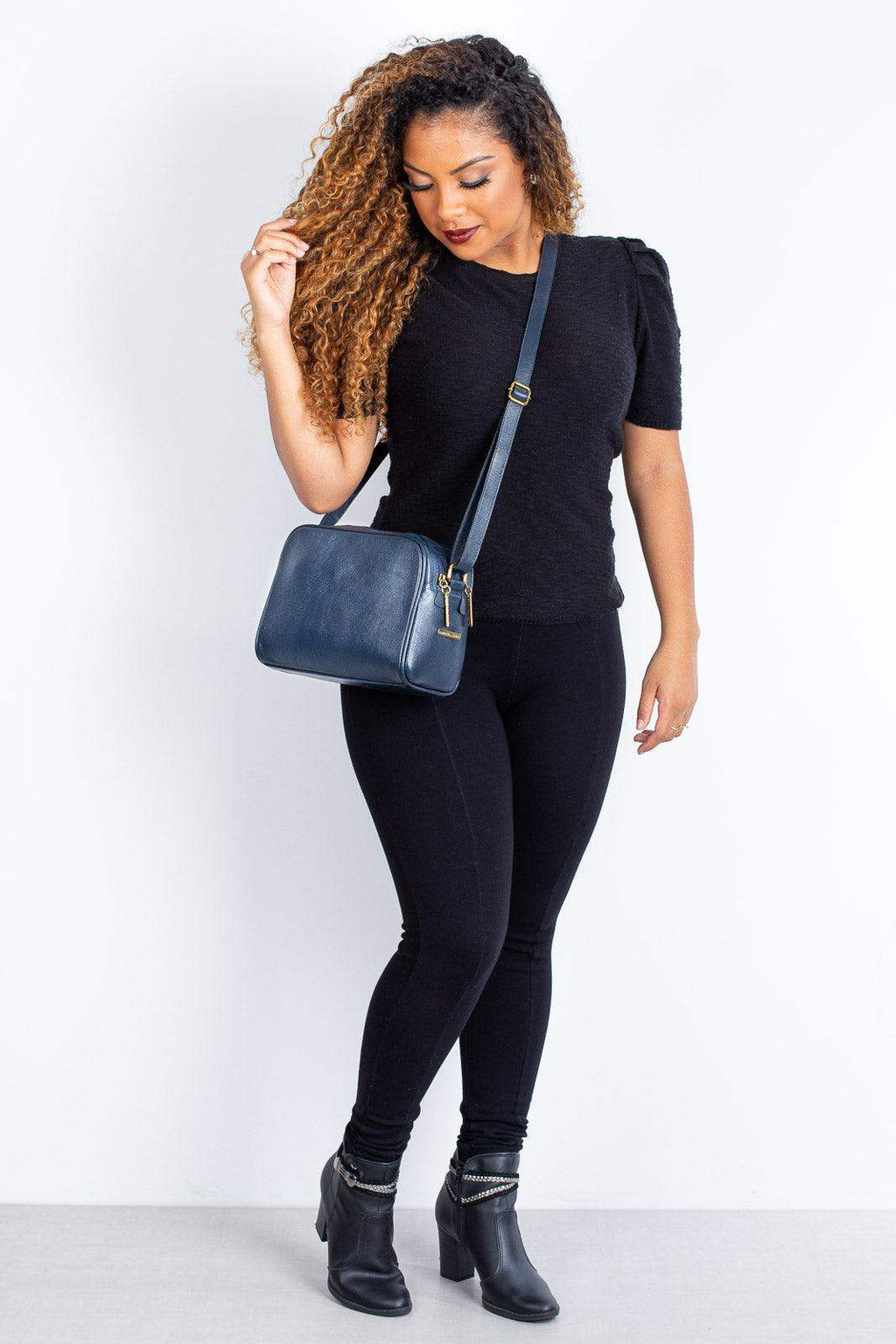 Bolsa quadrada de couro liso Daiana - Enluaze