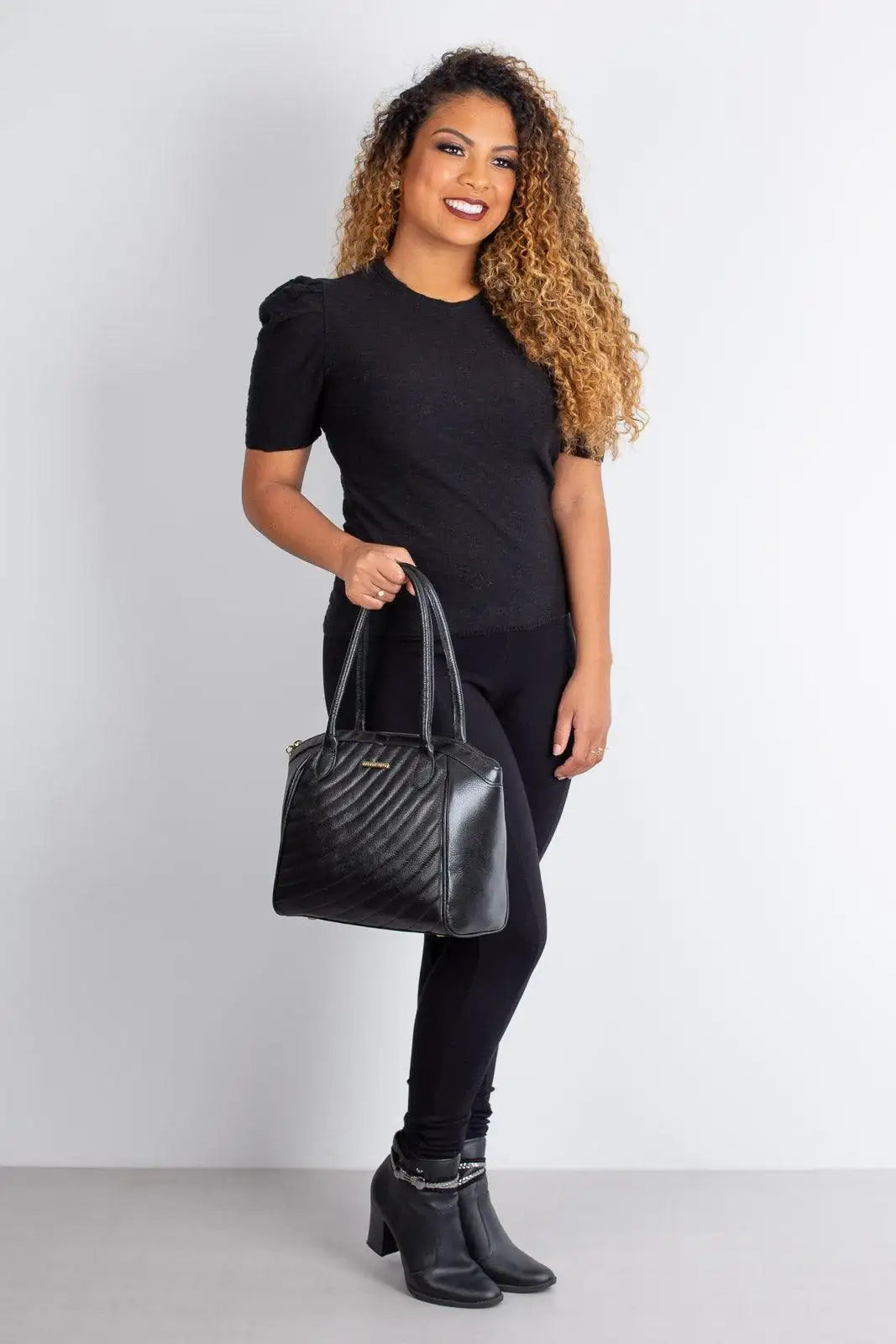 Bolsa de couro matelassê Rebeca - Enluaze