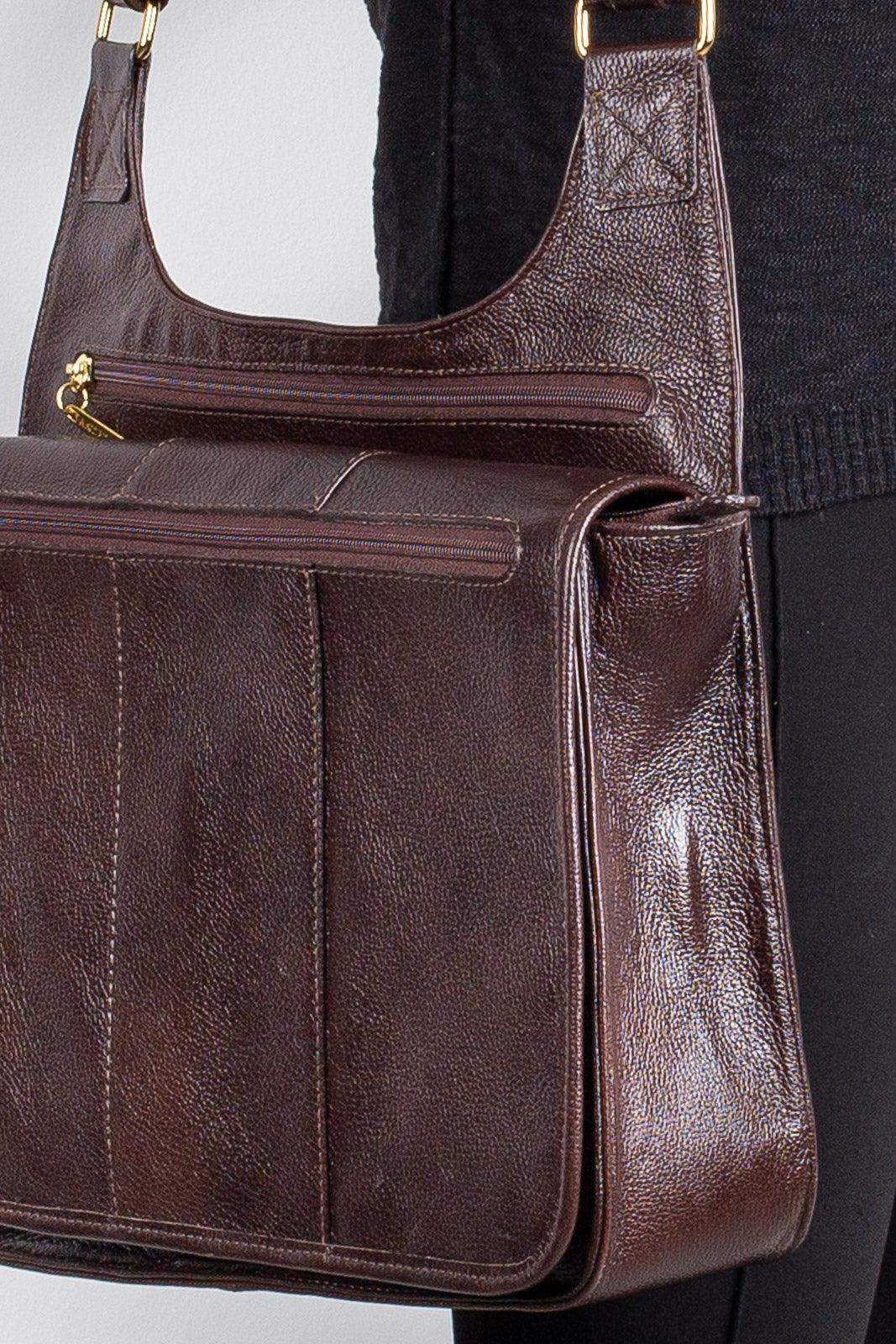 Pasta carteiro de couro liso Jéssica - Enluaze