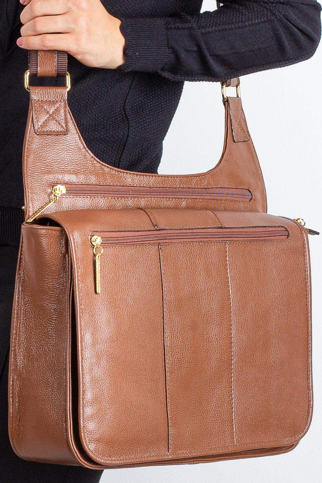 Pasta carteiro de couro liso Jéssica - Enluaze