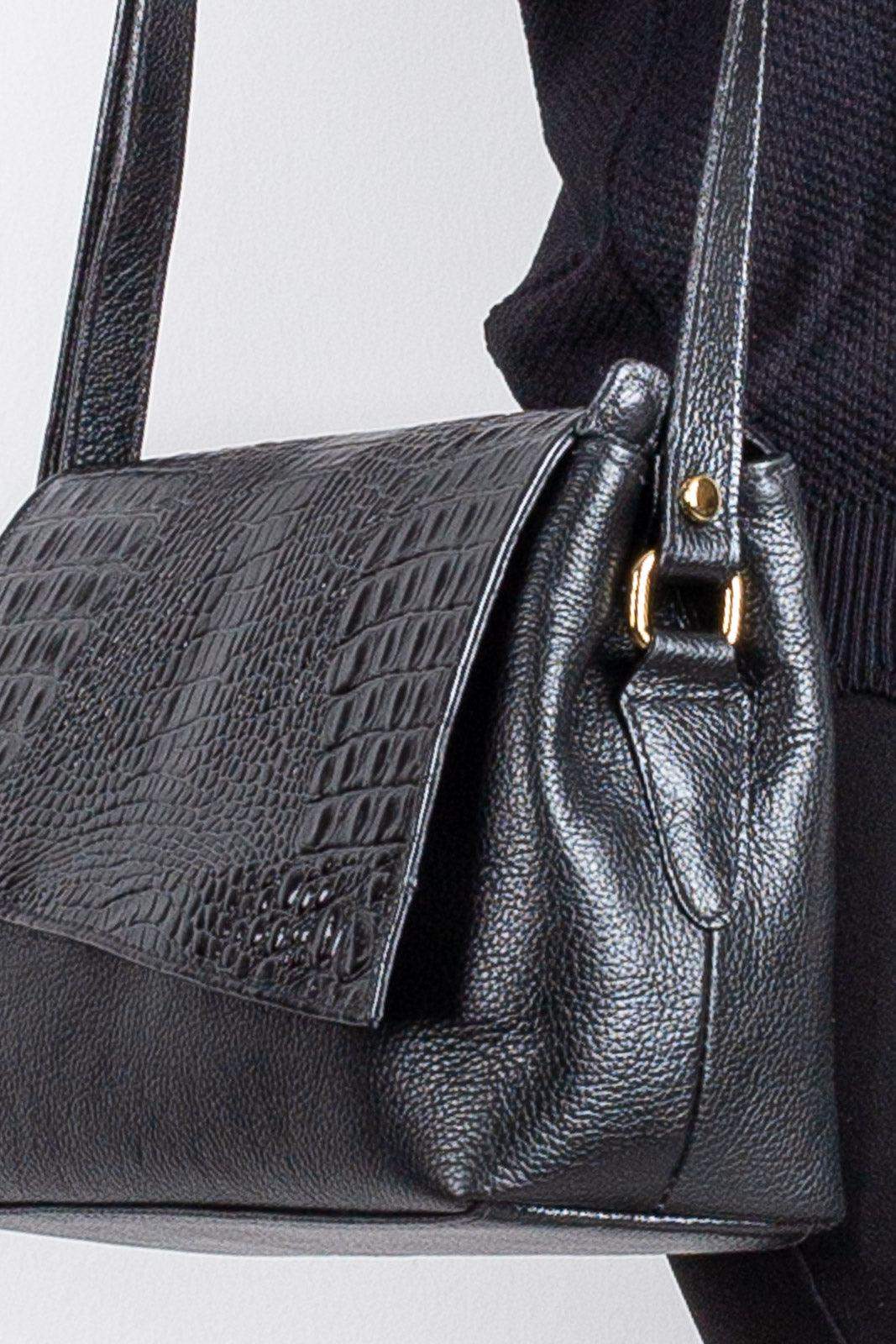 Bolsa tiracolo de couro croco com tampa Rose - Enluaze