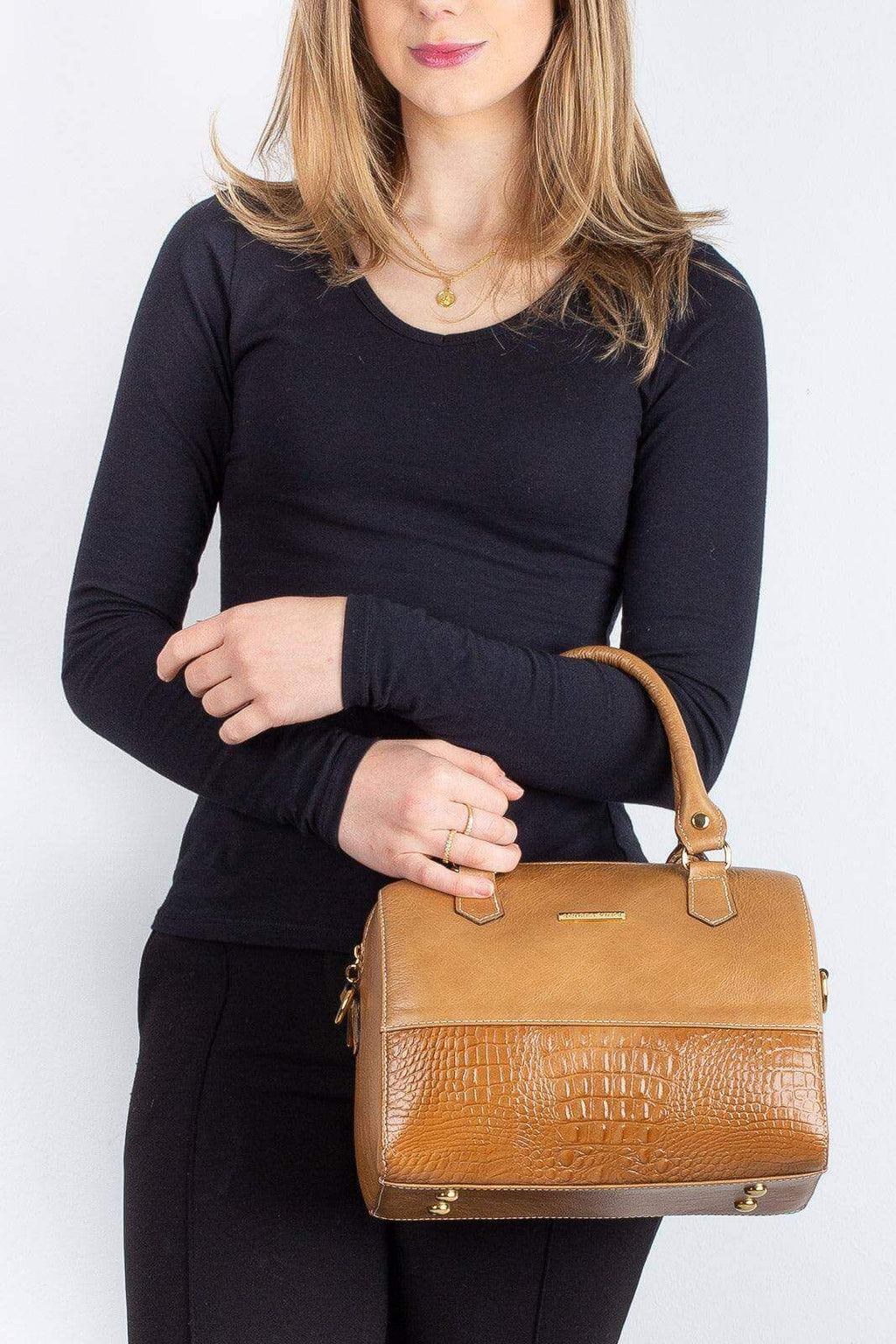 Bolsa baú de mão em couro liso Sthefani - Enluaze