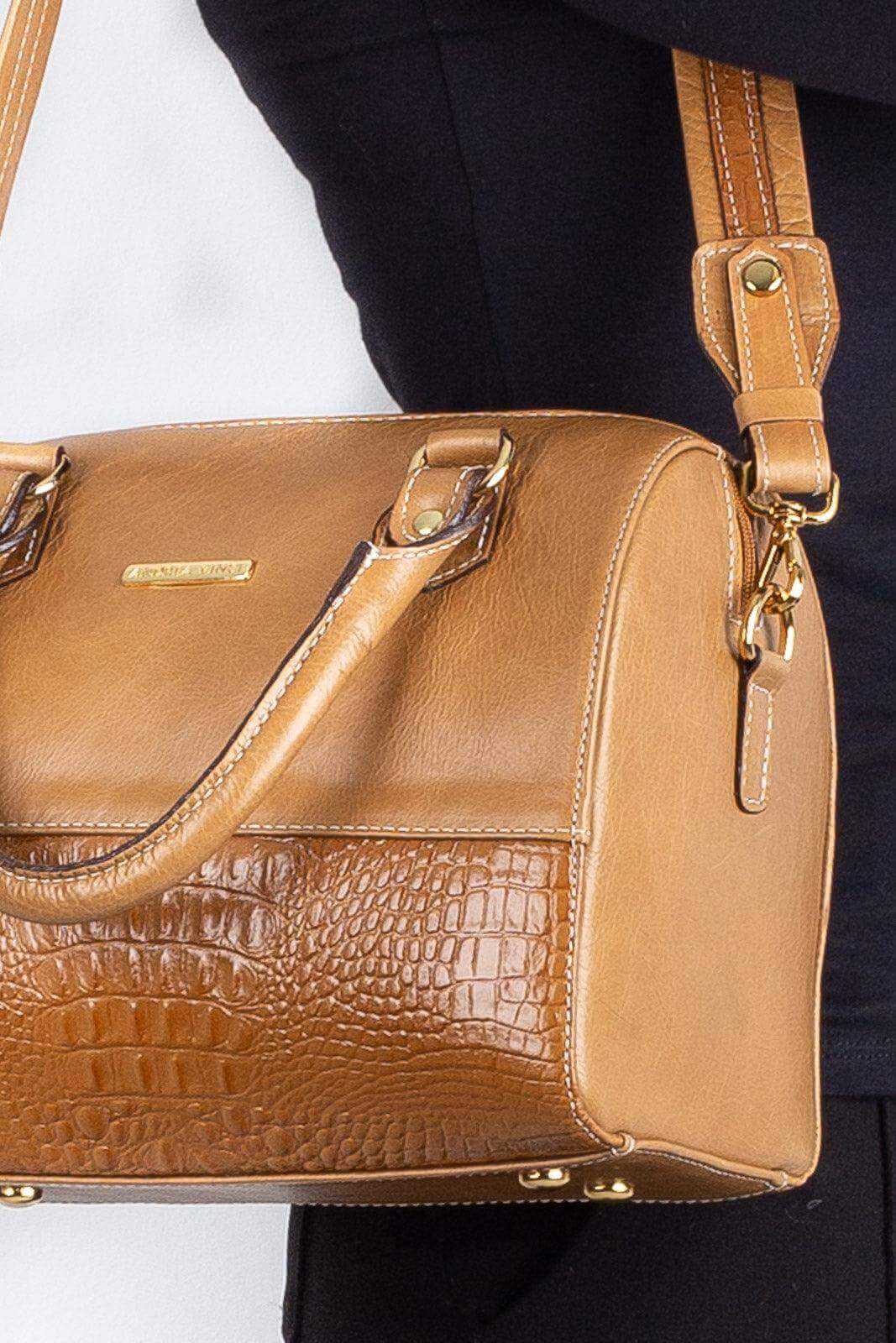 Bolsa baú de mão em couro liso Sthefani - Enluaze