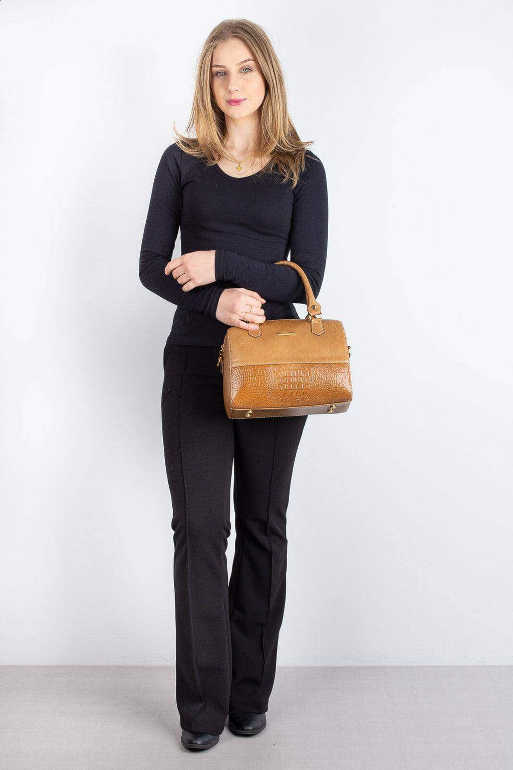 Bolsa baú de mão em couro liso Sthefani - Enluaze