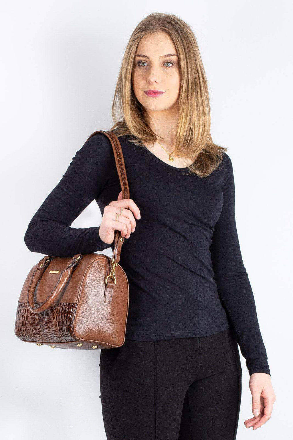 Bolsa baú de mão em couro liso Sthefani - Enluaze