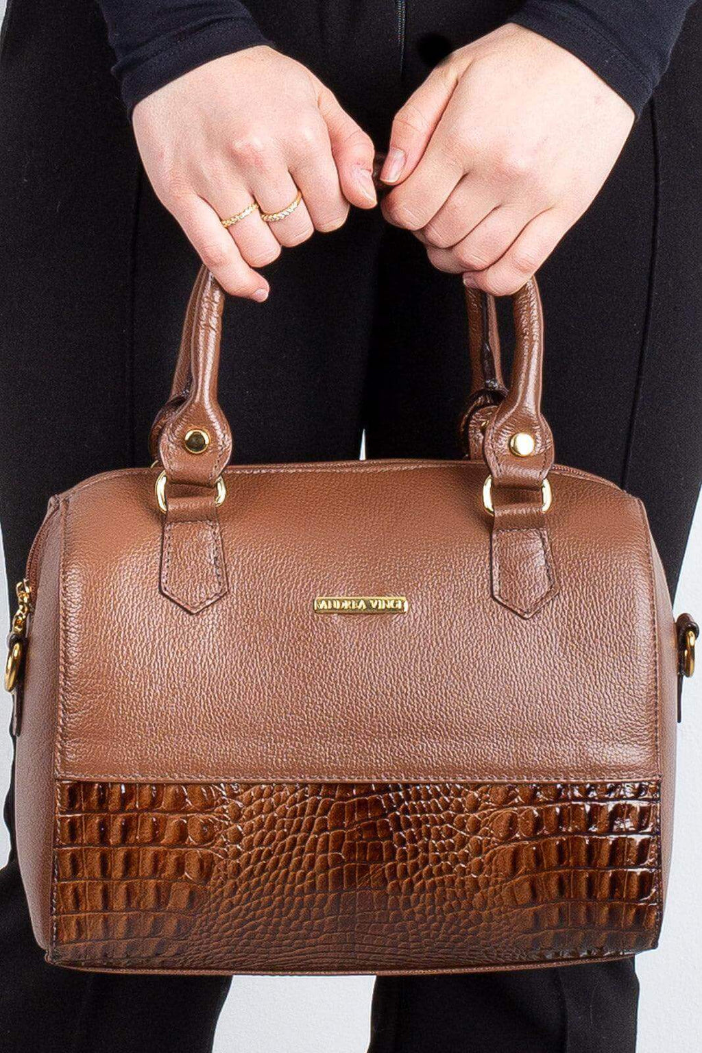 Bolsa baú de mão em couro liso Sthefani - Enluaze