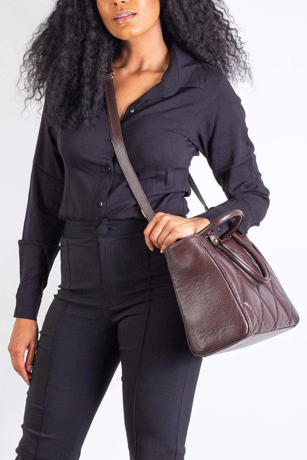 Bolsa feminina de couro liso Eliza - Enluaze